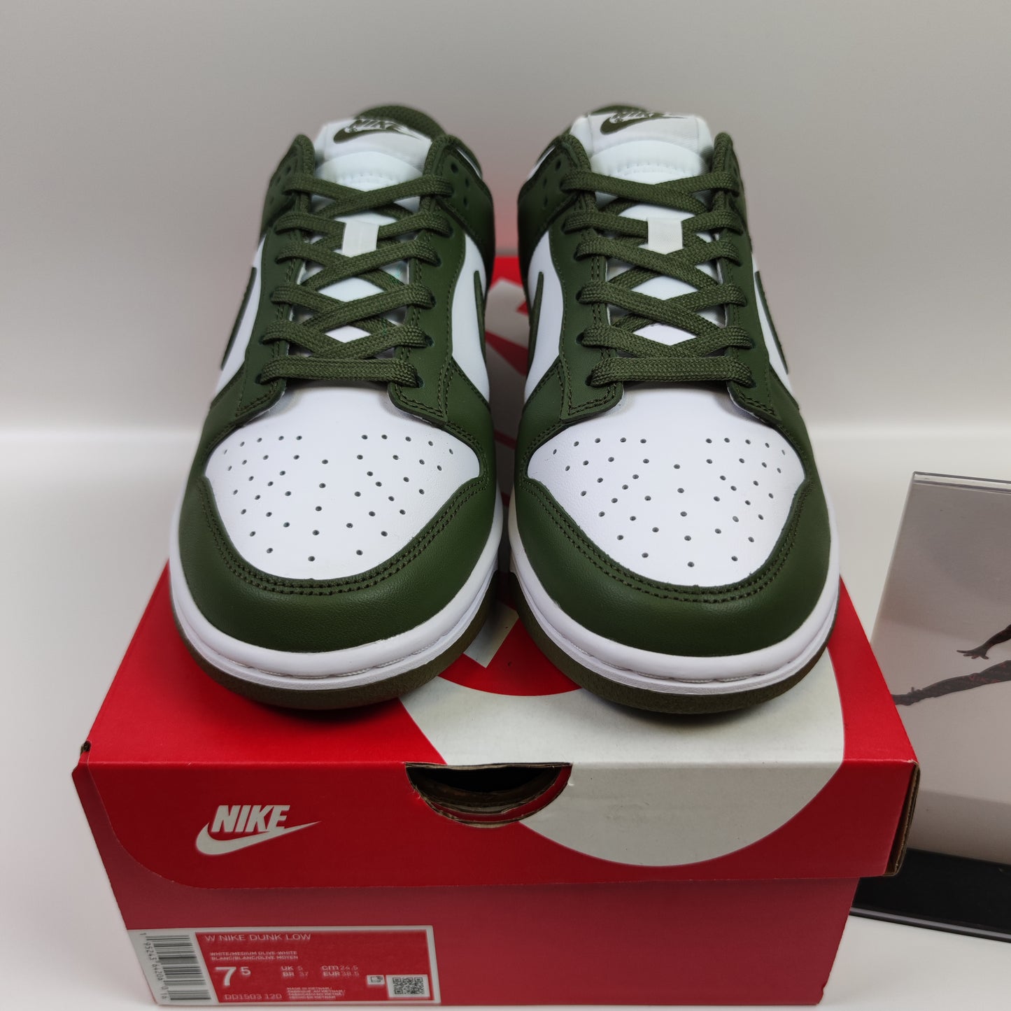 Nike Dunk Low "Medium Olive" DD1503-120 - Fashion Sneaker1818
